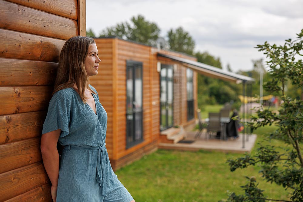 cr3-1772-sonnenkapA754D1FE-7F25-9492-A5A3-B7C1CB4D56AC