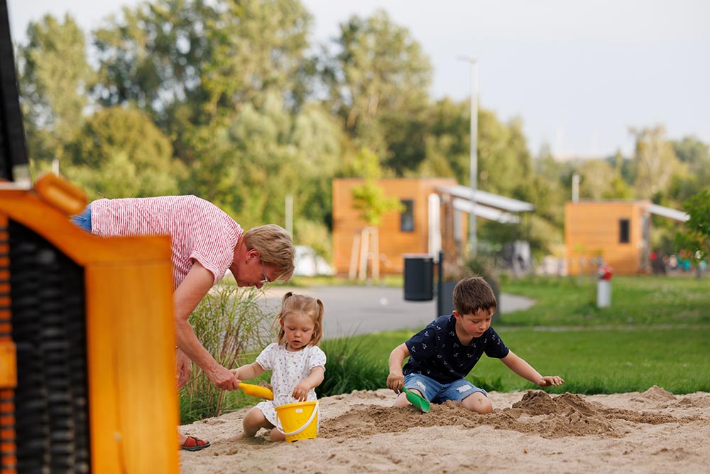 cr3-2315-sonnenkap5A2088E2-3909-6D08-1A36-45C0FB7DD174