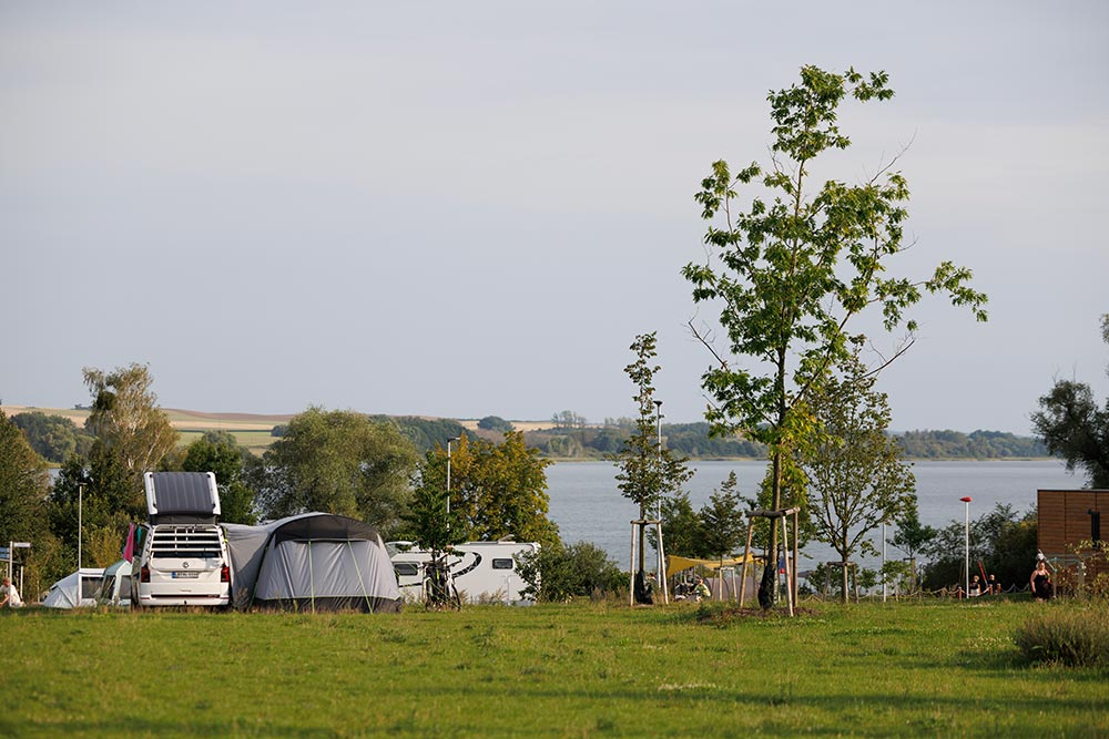 cr3-2328-sonnenkap0E110458-BB2D-8EA6-77B6-E8E89BC5E31B