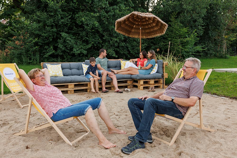 cr3-2383-sonnenkap5D074B98-2629-8215-79D2-0EE3BA36533F