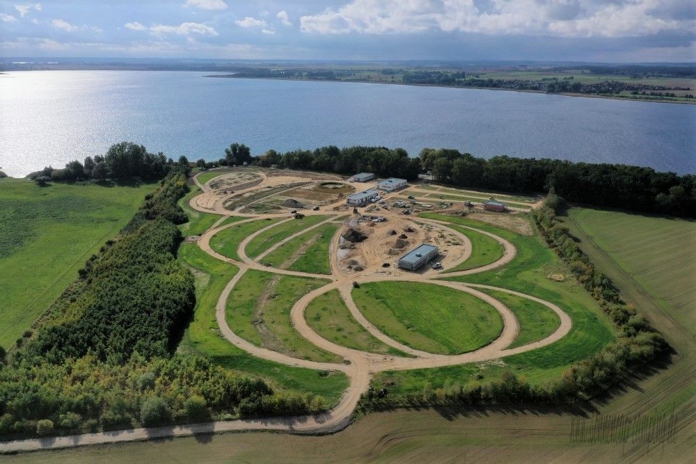 2020-10-07-024A4D6436-E6EB-5942-D718-E6D81F481529