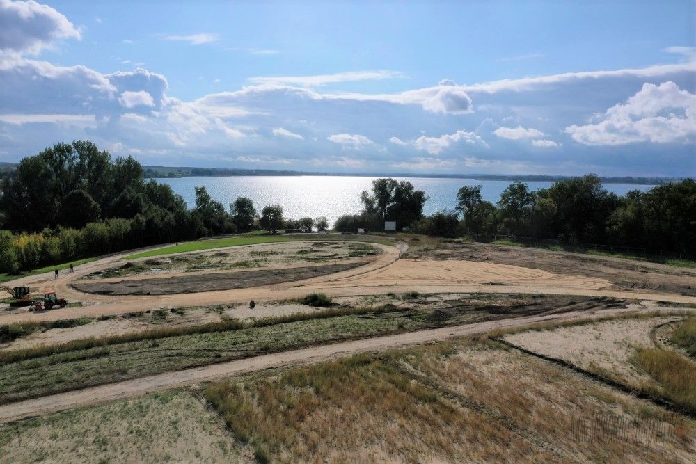 2020-10-07-05BE43C945-0BEF-80D2-FAC8-E8A952FA641A