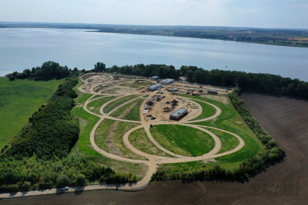 2020-09-16-033B14C3ED-6A5B-DC21-B458-D7EE7E59F6C3